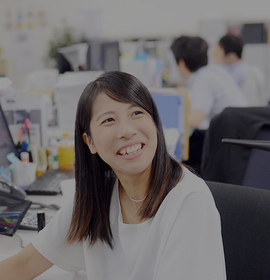 営業マネージャー、市川 真由美